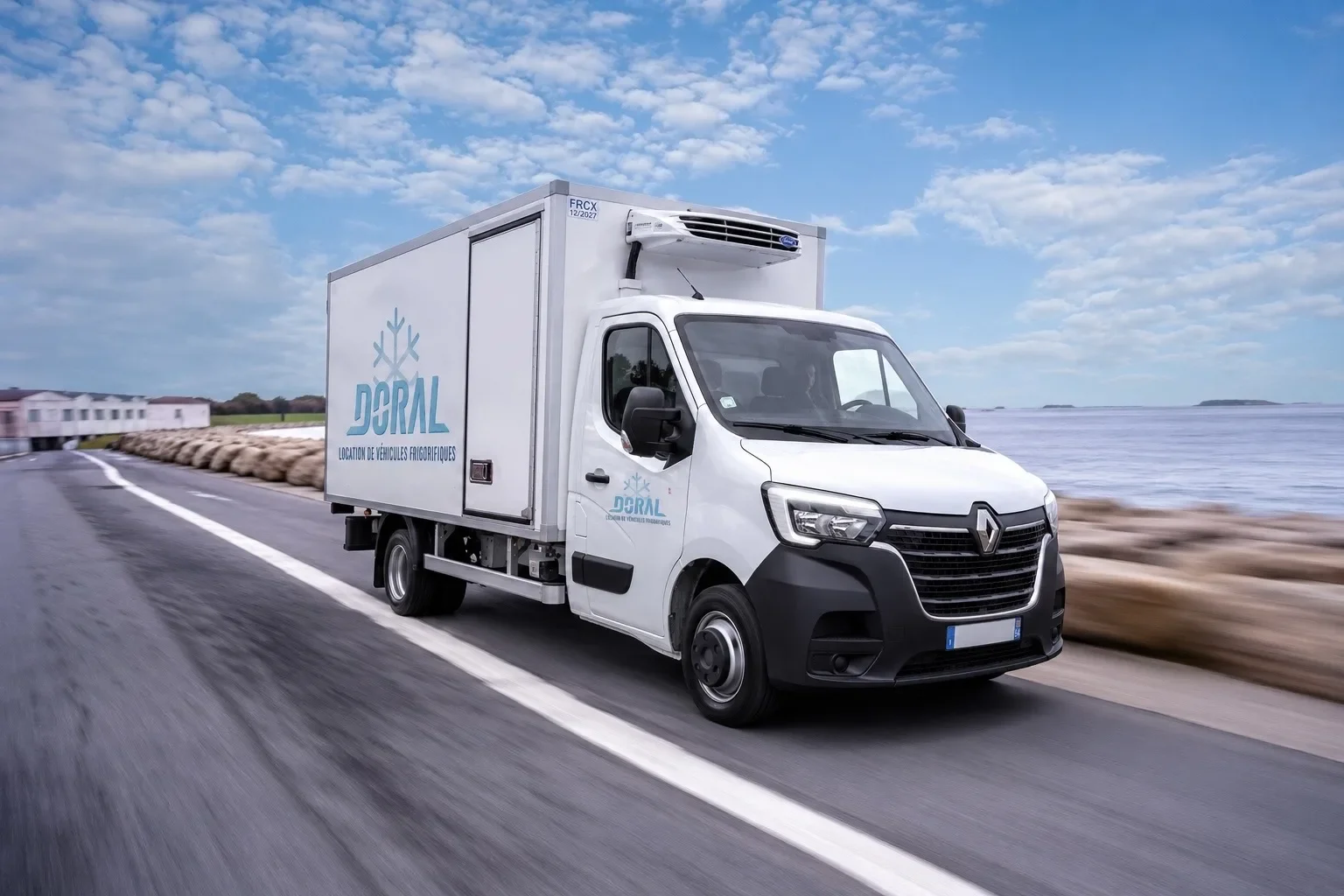 Camion frigorifique Doral Location en route en Provence
